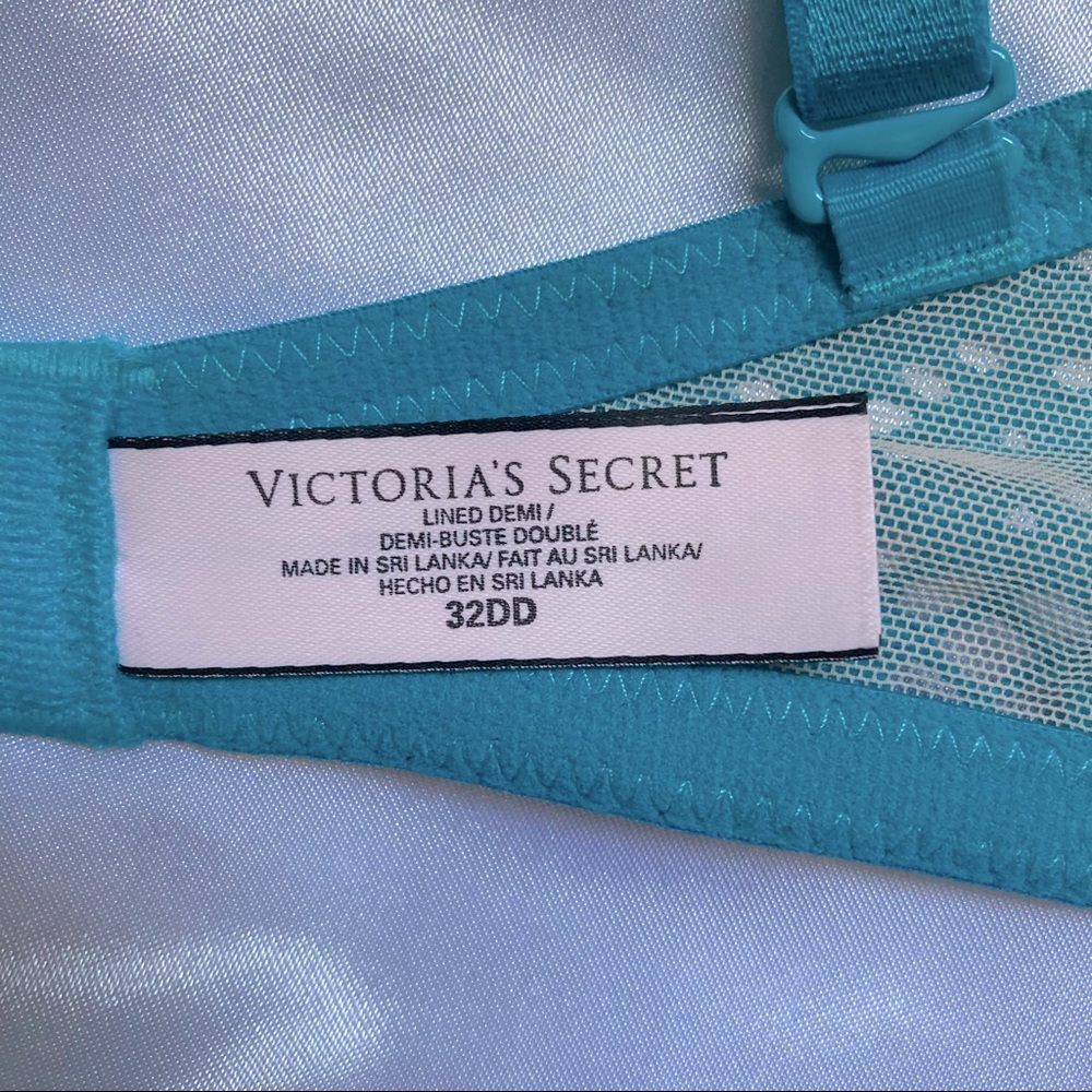 Victoria’s Secret Size 32DD Lined Demi Bra - Picture 7 of 7